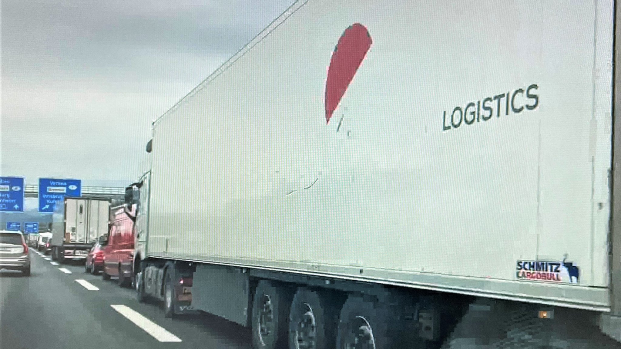 Lkw-Stau im Inntal