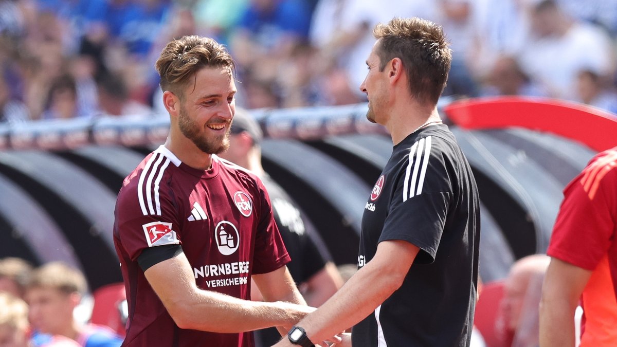 Erster Heimsieg für Klose - 1. FC Nürnberg ringt Schalke nieder