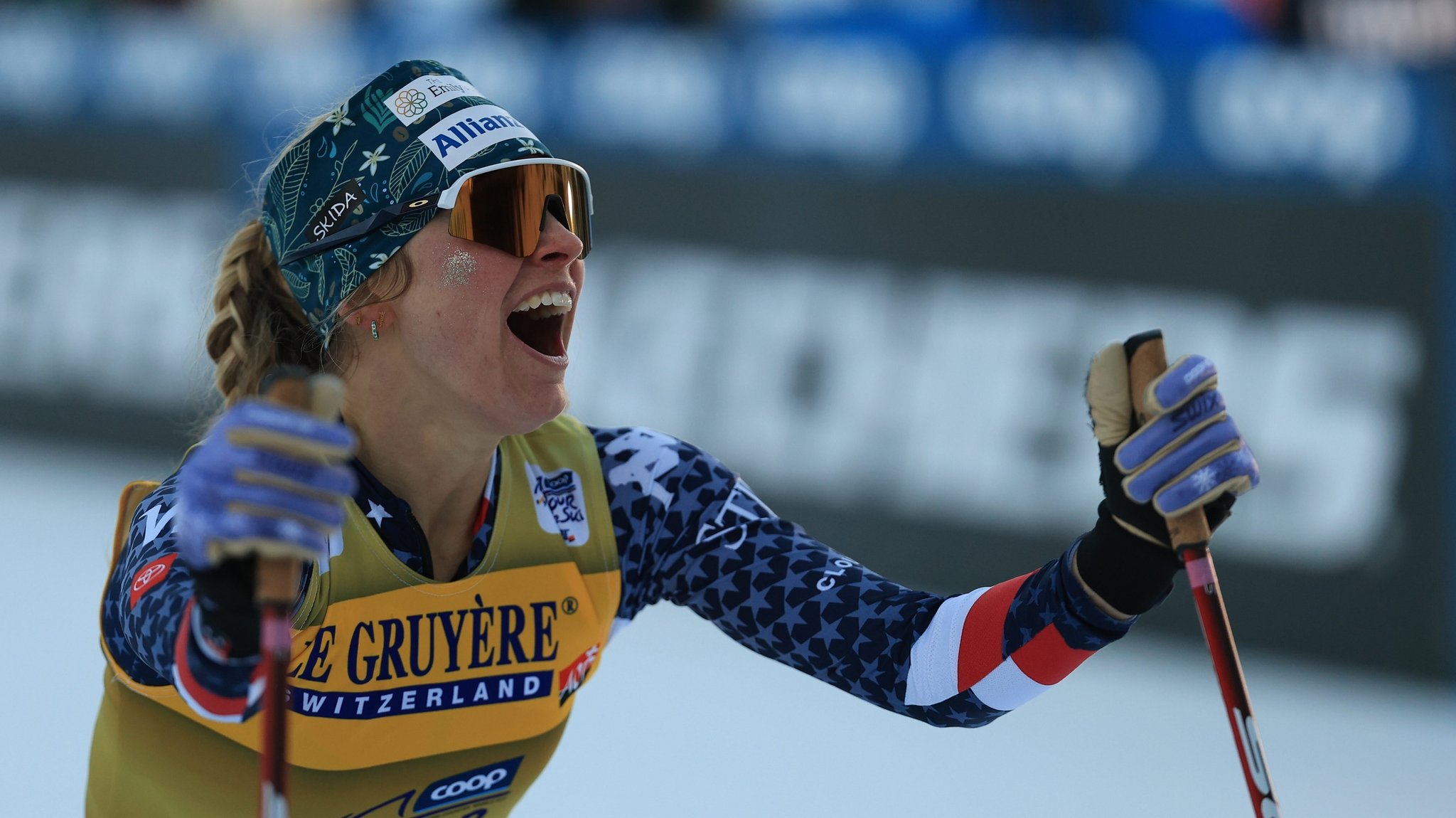 Jessie Diggins jubelt in Toblach