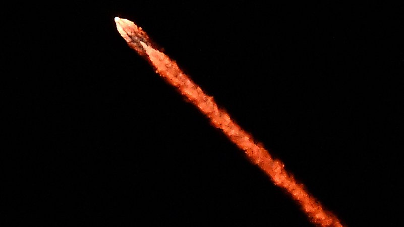 Start der NASA-Missionen SPHEREx und PUNCH auf dem Weg zur Erdumlaufbahn mithilfe einer Falcon-9-Rakete | Bild: picture alliance / ZUMAPRESS.com | Gene Blevins Start der NASA-Missionen SPHEREx und PUNCH auf dem Weg zur Erdumlaufbahn mithilfe einer Falcon-9-Rakete