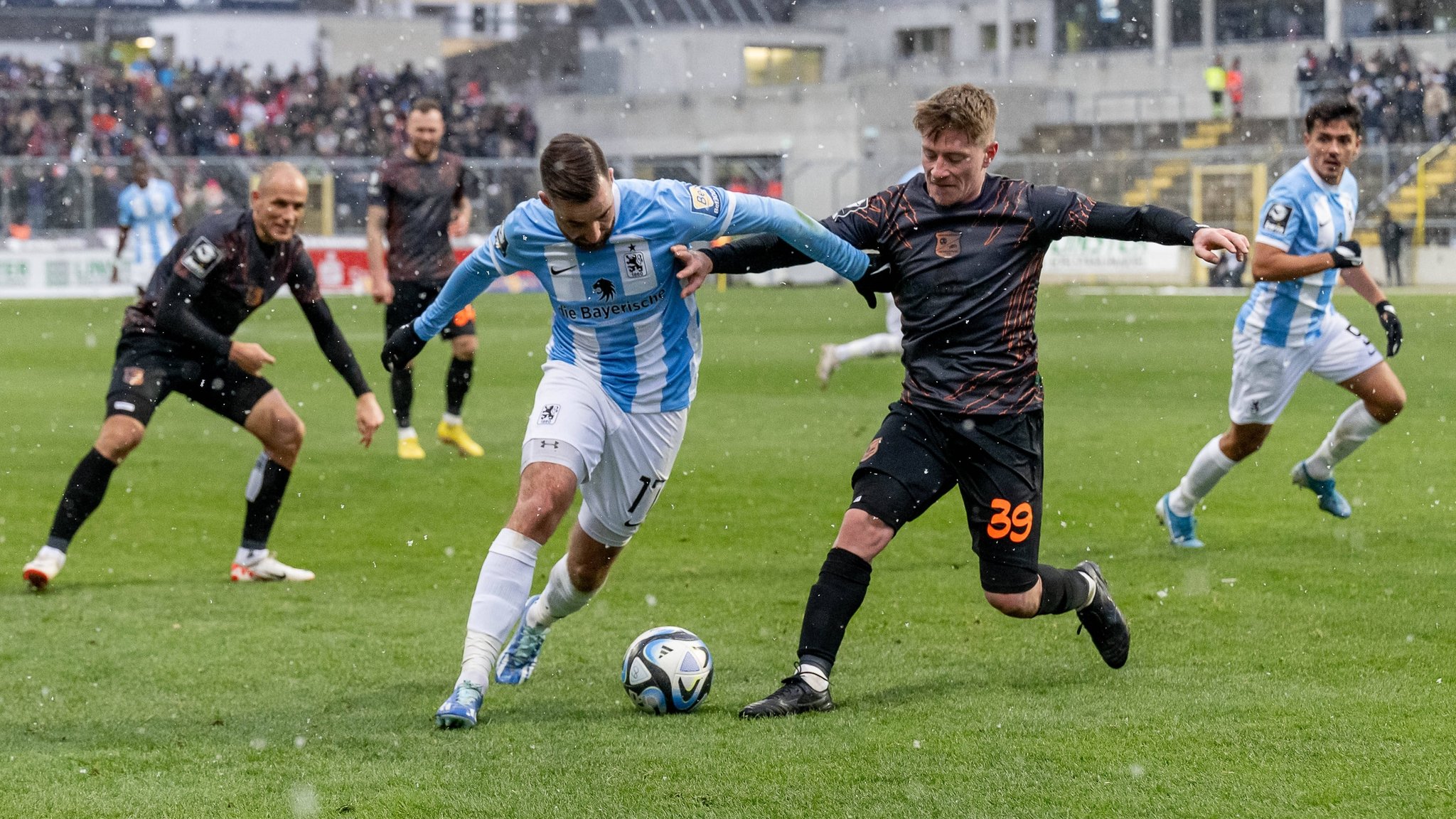 Spielszene TSV 1860 München - SpVgg Unterhaching