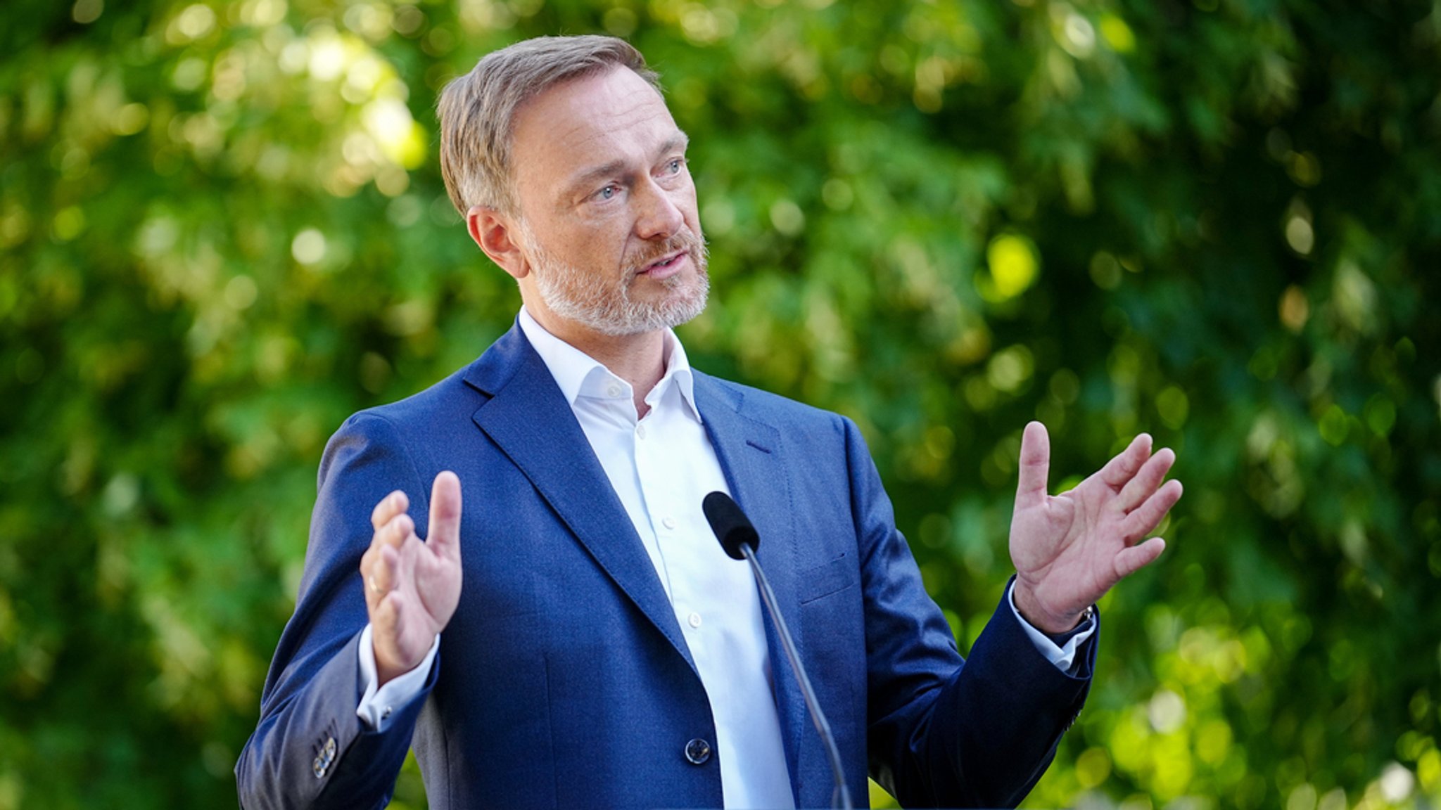 Wem kann der Finanzminister überhaupt helfen? Christian Lindner bei der Vorstellung seines Entwurfs für das Inflationsausgleichsgesetz.