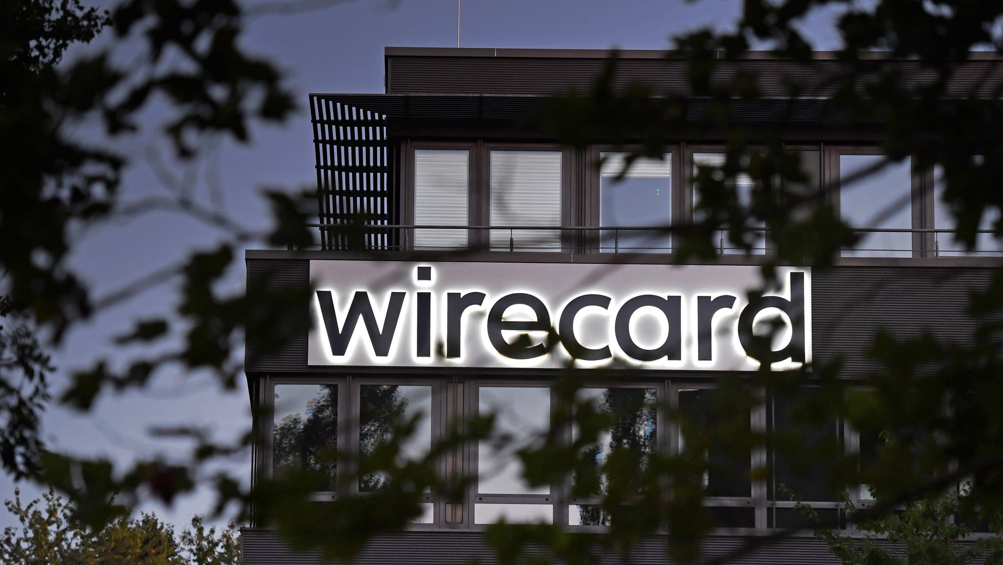  Archiv: Abendstimmung am Sitz der wirecard AG in Aschheim