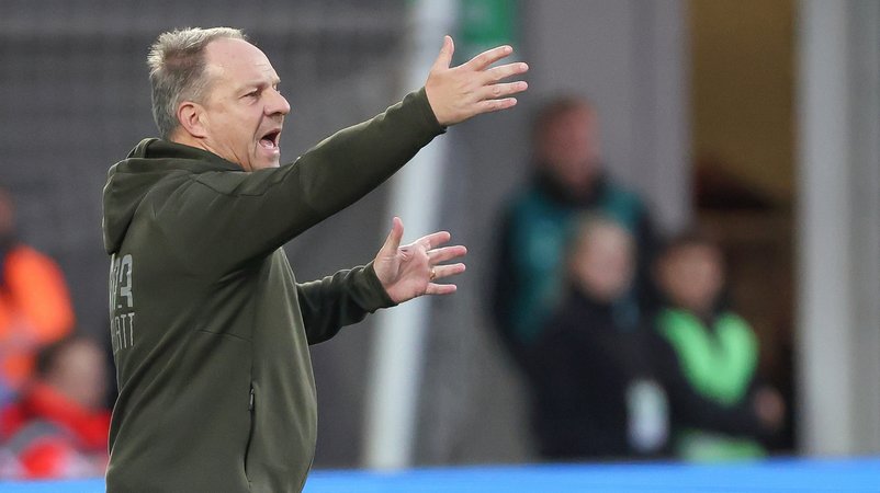 Fürth-Trainer Alexander Zorniger | Bild: picture-alliance/dpa Fürth-Trainer Alexander Zorniger