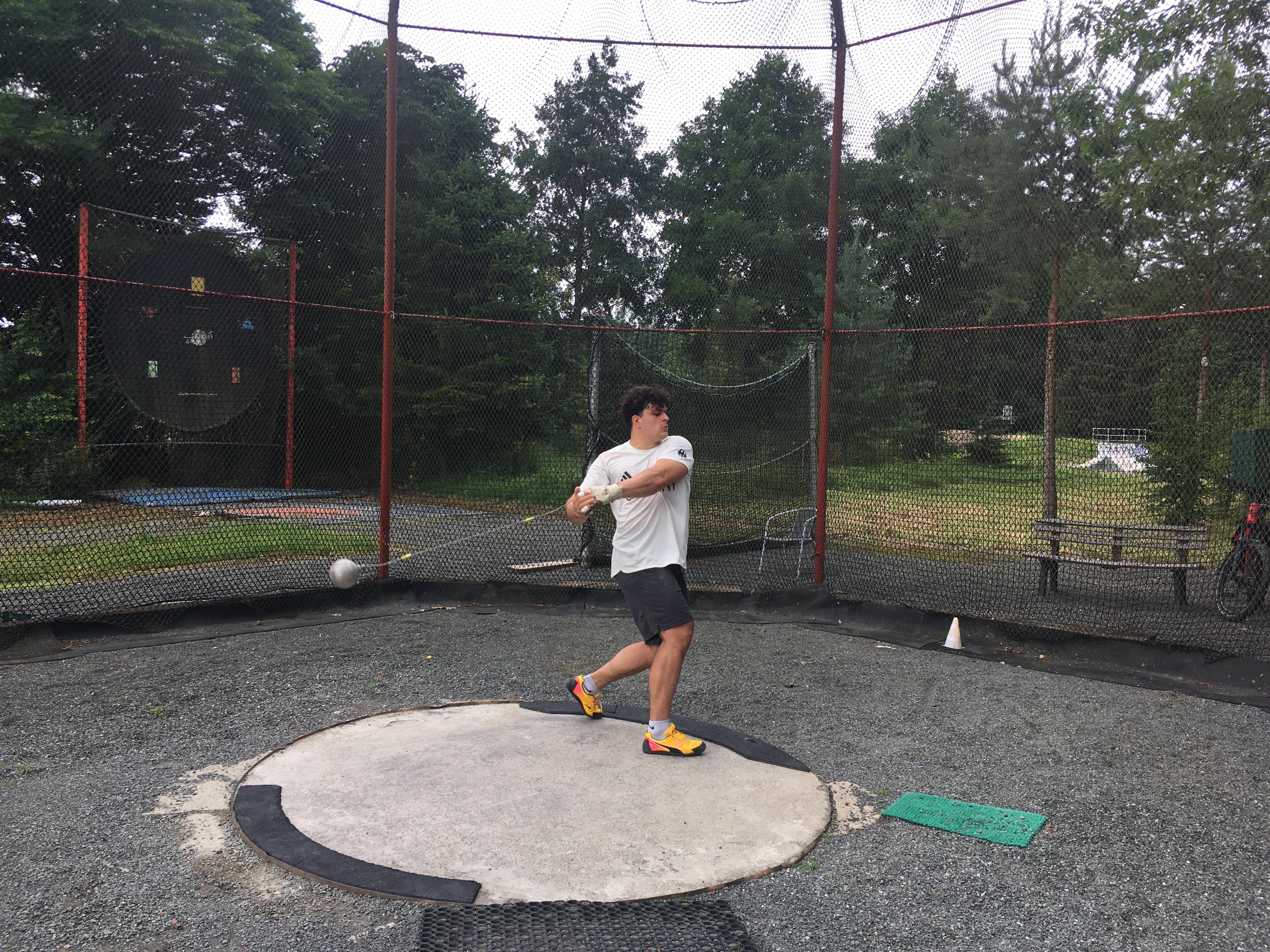 Hammerwerfer Merlin Hummel im Training