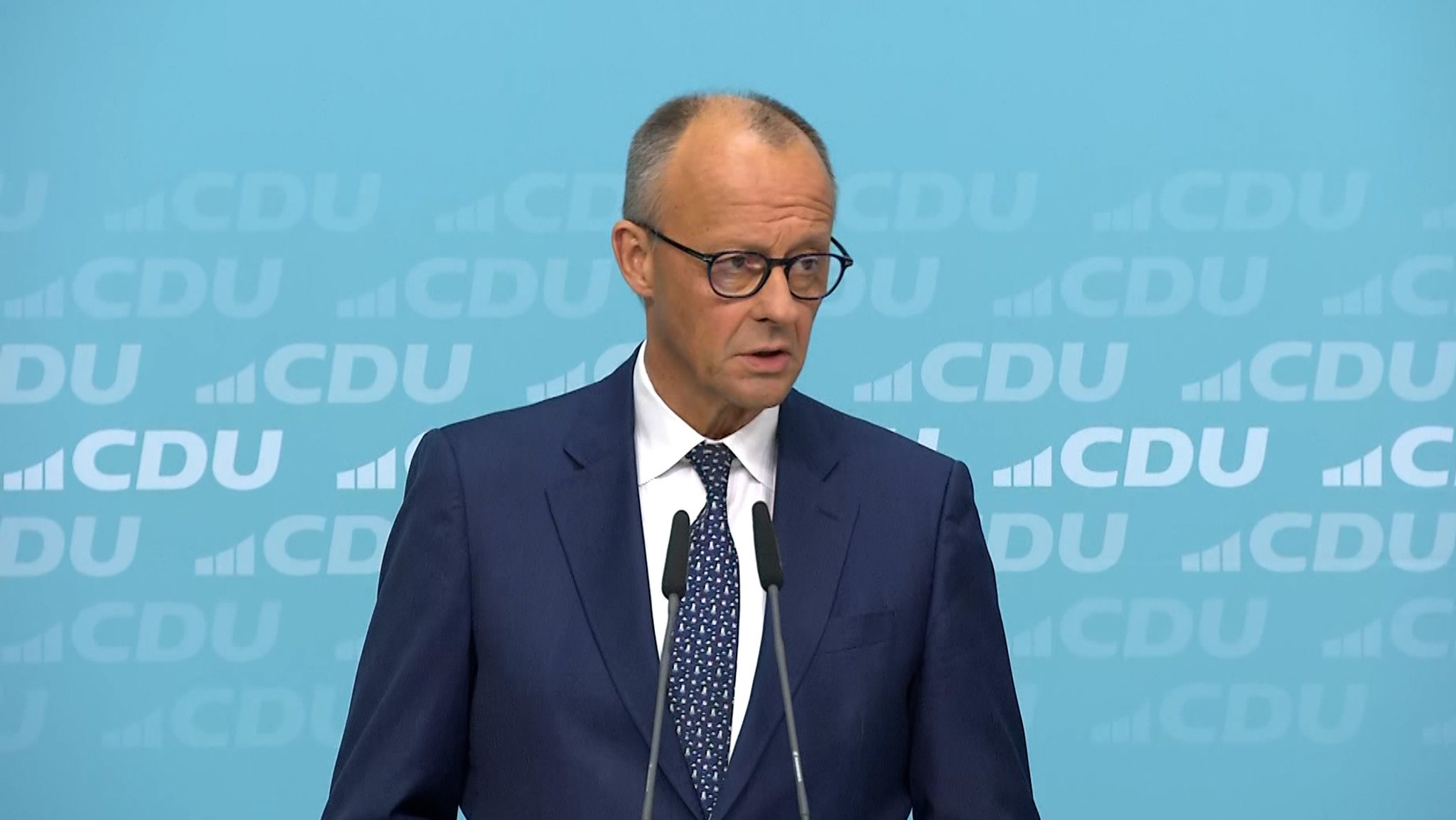 Merz wollte mit neuen Köpfen Schwung in Regierung und Partei bringen. 