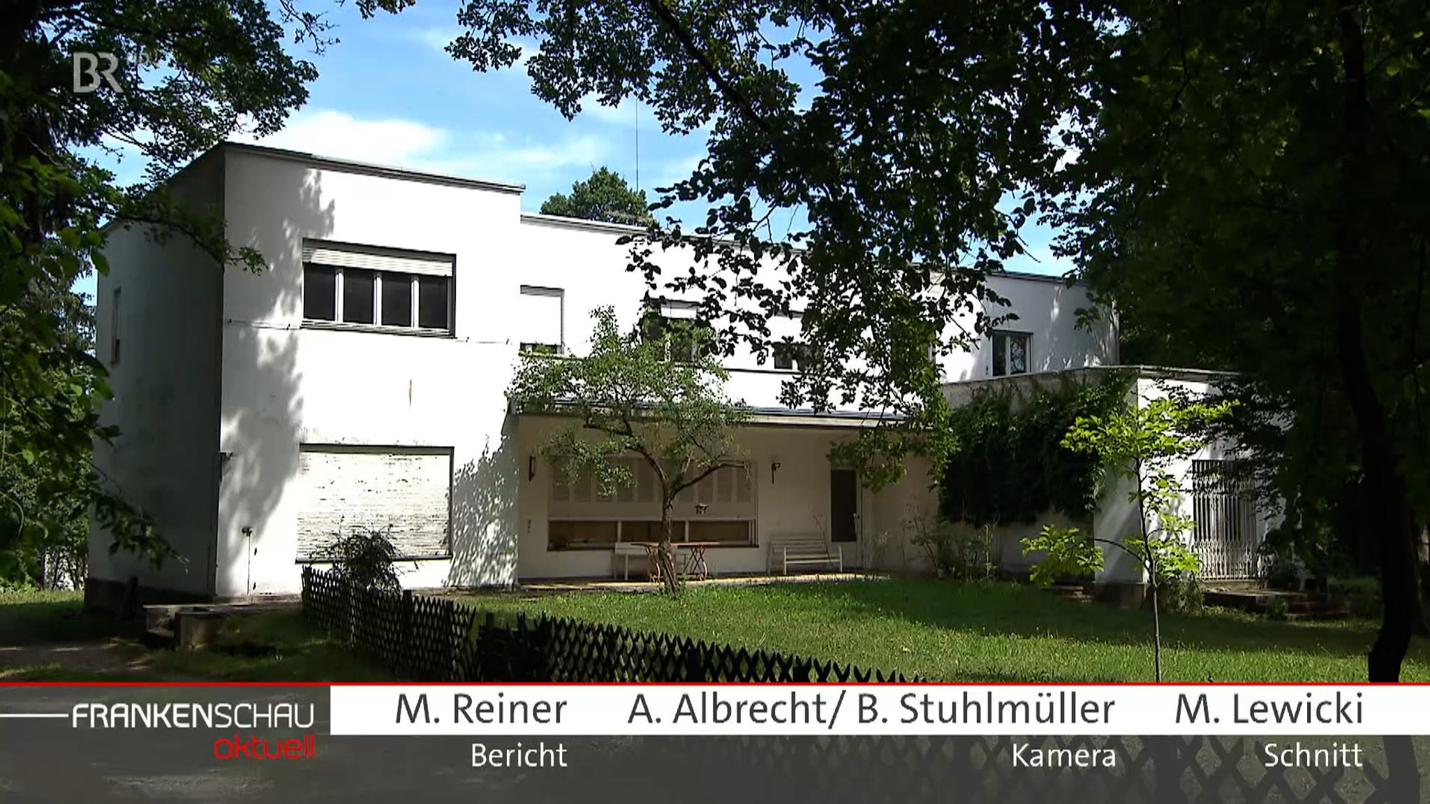 Die alte Villa der Normagründer. Der umliegende Park führt grade zu Streit in Fürth.