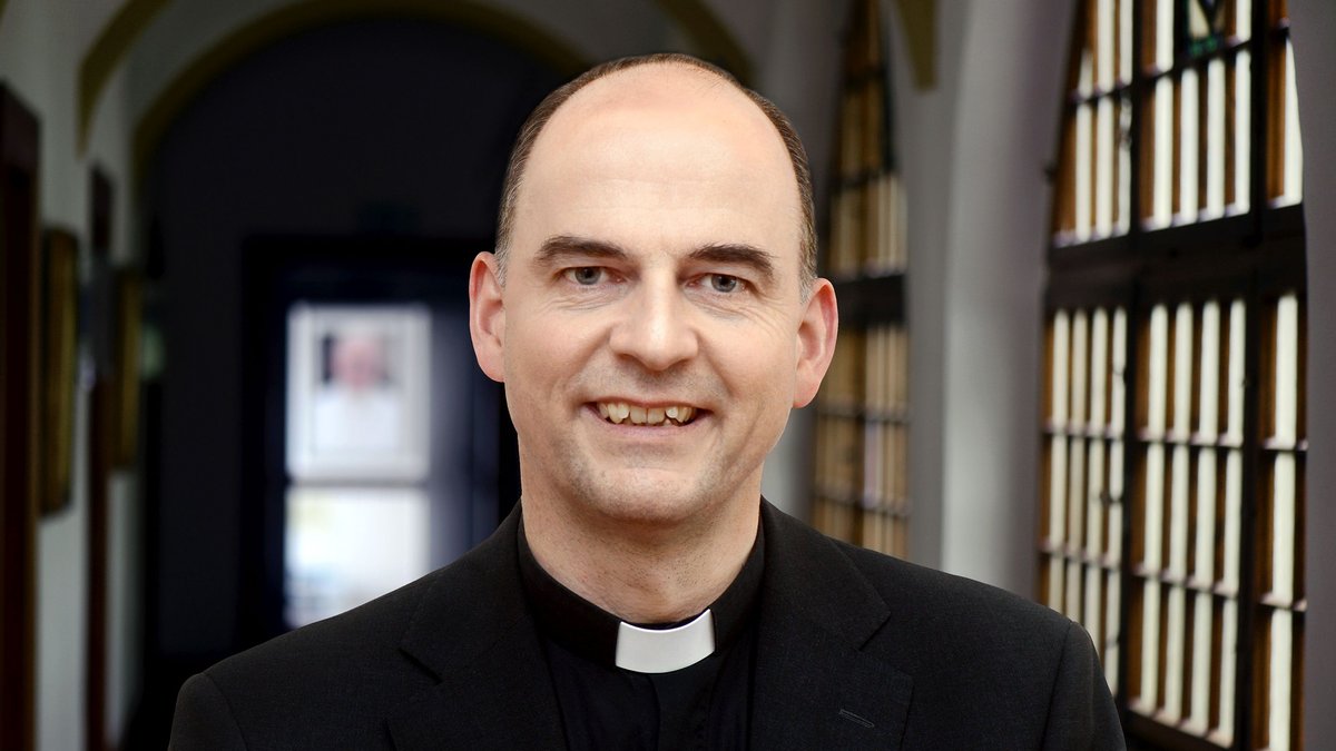 Ermittlungen gegen Würzburgs Bischof: Darum geht es