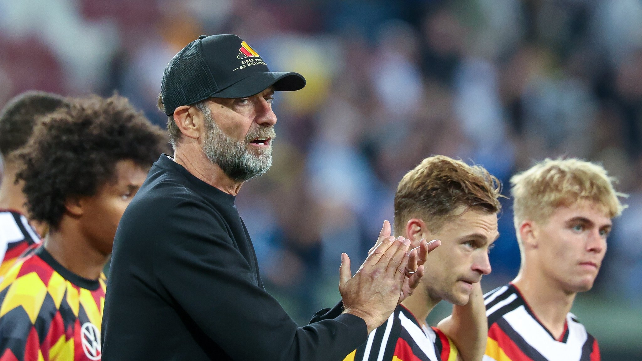 Jürgen Klopp nach der 0:1-Niederlage gegen Griechenland | Bild: picture alliance / kolbert-press | kolbert-press/Martin Agüera Jürgen Klopp nach der 0:1-Niederlage gegen Griechenland