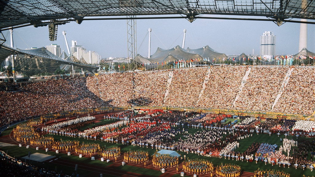 Münchner Olympiastadion bei der Eröffnung der Olympischen Sommerspiele 1972