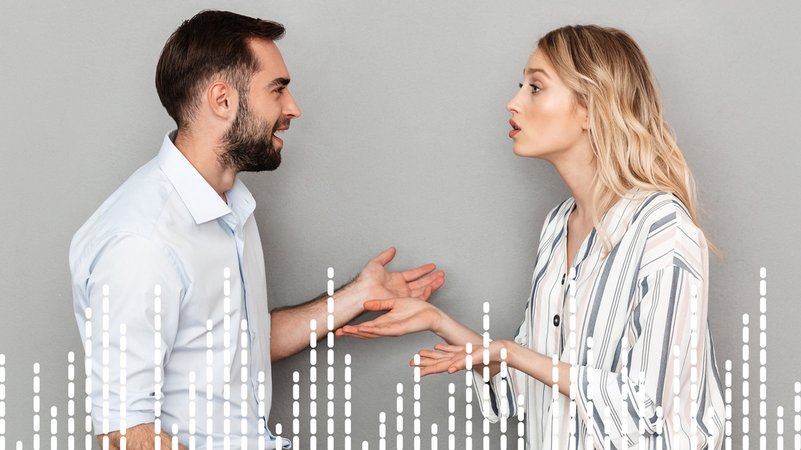 Ein Mann und eine Frau streiten. Zoff, stichelnde Bemerkungen oder beleidigtes Schweigen - Streitereien belasten Beziehungen. Oft stecken hinter banalen Anlässen tiefere Konflikte. Wie können wir verhindern, dass Meinungsverschiedenheiten eskalieren? Wie streitet man richtig und löst Konflikte konstruktiv? | Bild: colourbox.com Ein Mann und eine Frau streiten. Zoff, stichelnde Bemerkungen oder beleidigtes Schweigen - Streitereien belasten Beziehungen. Oft stecken hinter banalen Anlässen tiefere Konflikte. Wie können wir verhindern, dass Meinungsverschiedenheiten eskalieren? Wie streitet man richtig und löst Konflikte konstruktiv?