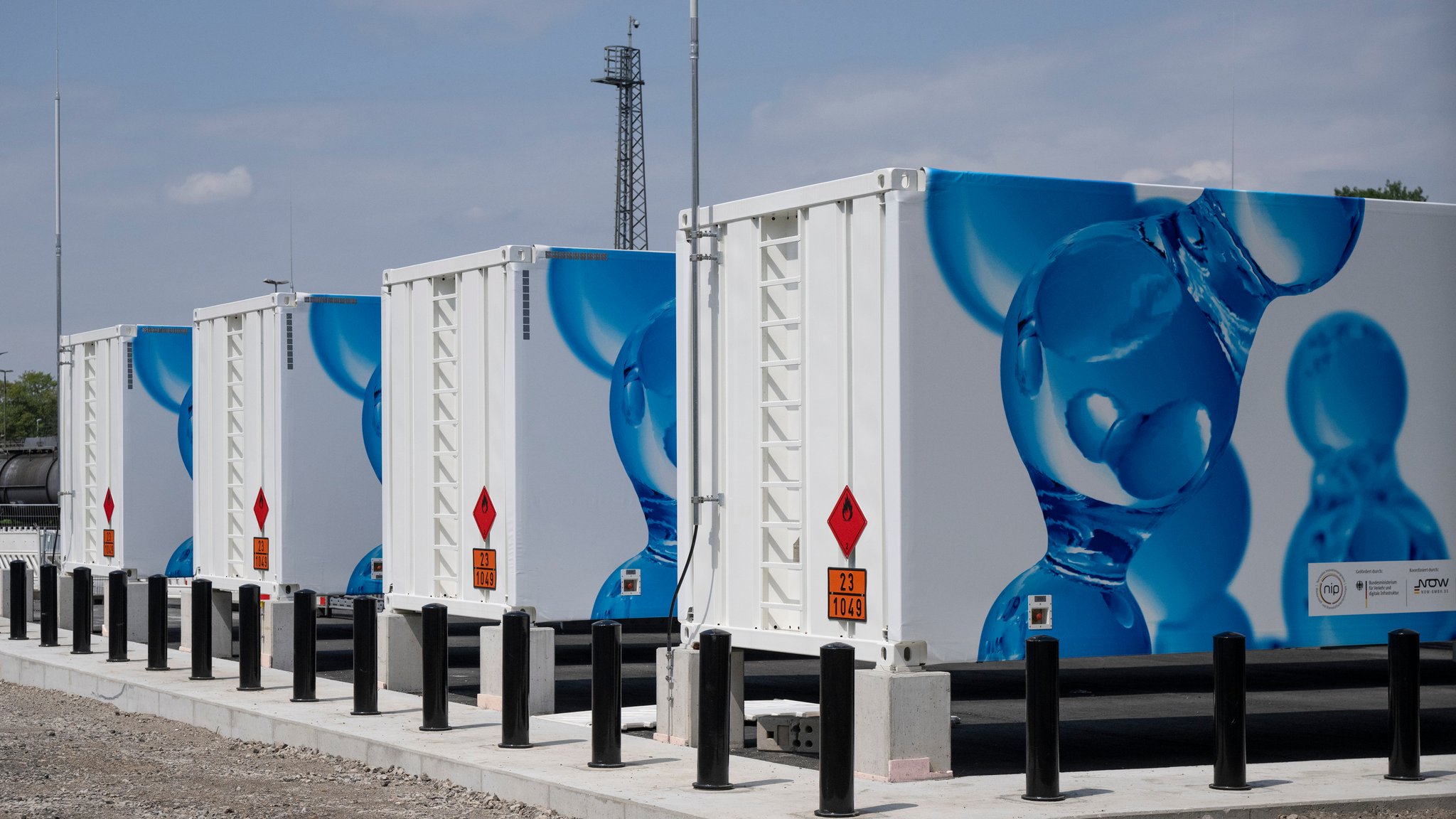 Noch nicht in Betrieb sind diese Lagercontainer für Wasserstoff im Industriepark Höchst.