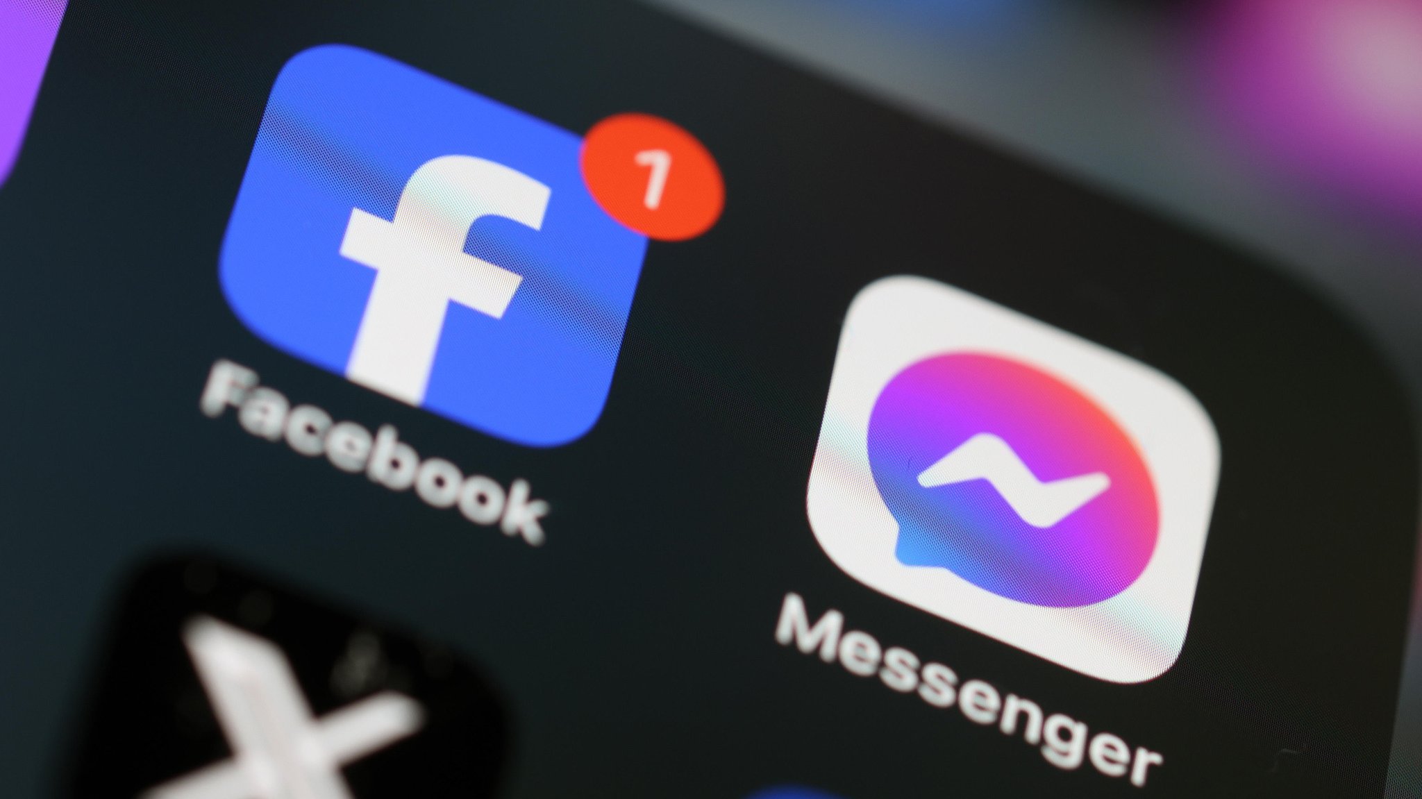 Facebook und Messenger-App auf einem Smartphone