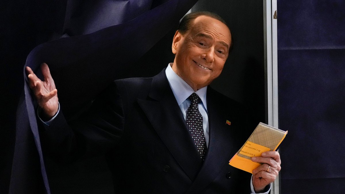 Auch der ehemalige Ministerpräsident Silvio Berlusconi, jetzt Vorsitzender der rechtspopulistischen Forza Italia, wählte heute in Mailand.