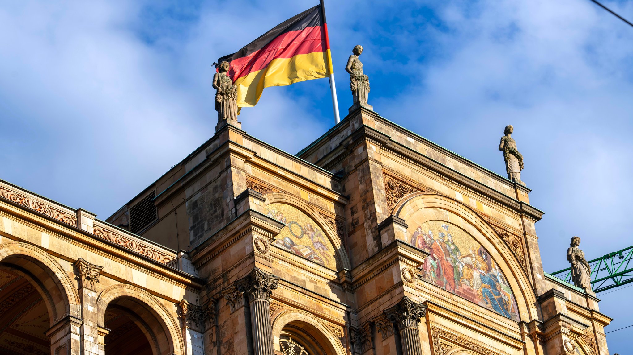 "AfD frisst Union auf": Stimmen aus Bayern zu den Wahlen