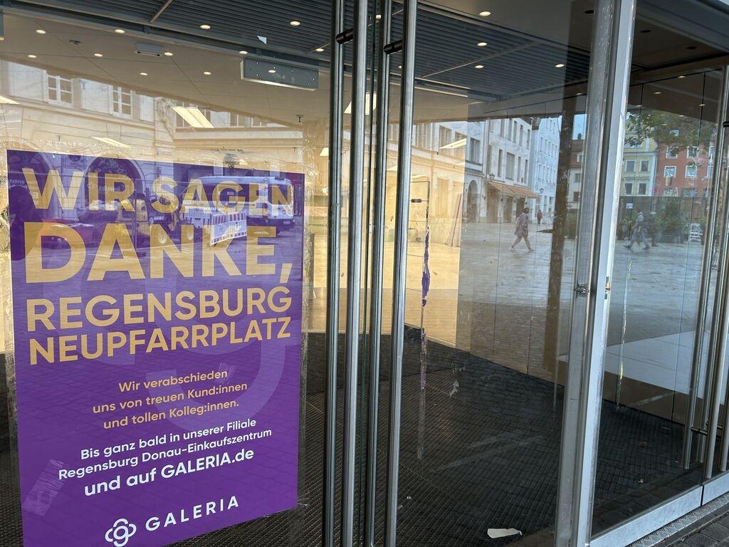 Galeria-Kaufhof-Filiale in der Regensburger Innenstadt am letzten Verkaufstag