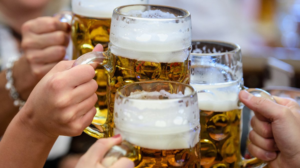 Oktoberfest 2023: Preise für Maß Bier klettern über 14 Euro