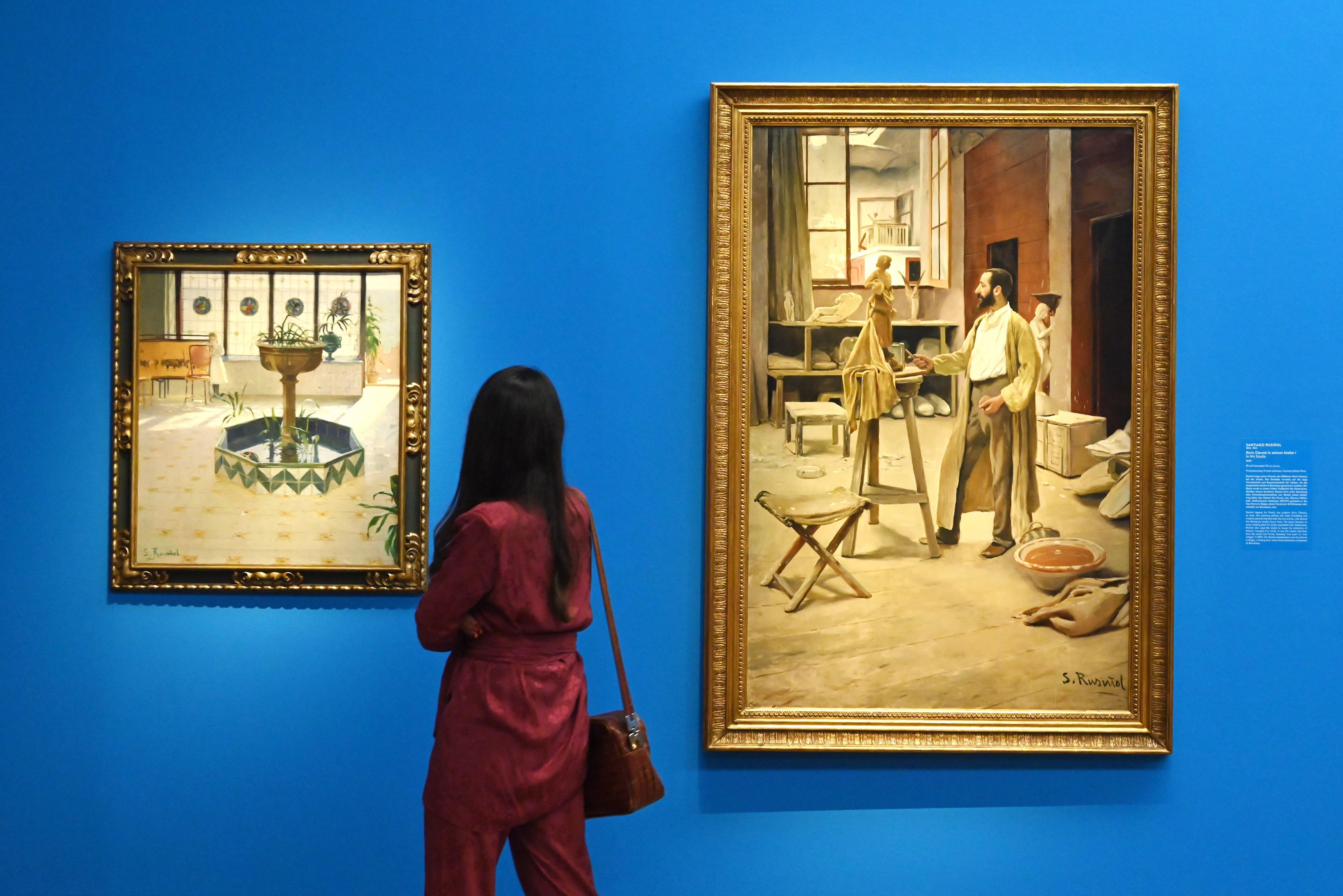 Ausstellungsansicht von "Barcelona moderna. Von Gaudí bis Picasso" in der Kunsthalle München | Bild:Robert Haas