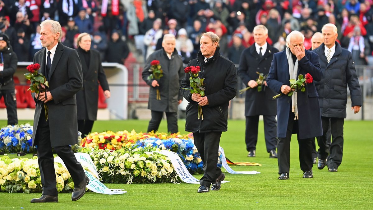 Gedenkfeier für Franz Beckenbauer in der Münchner Allianz Arena