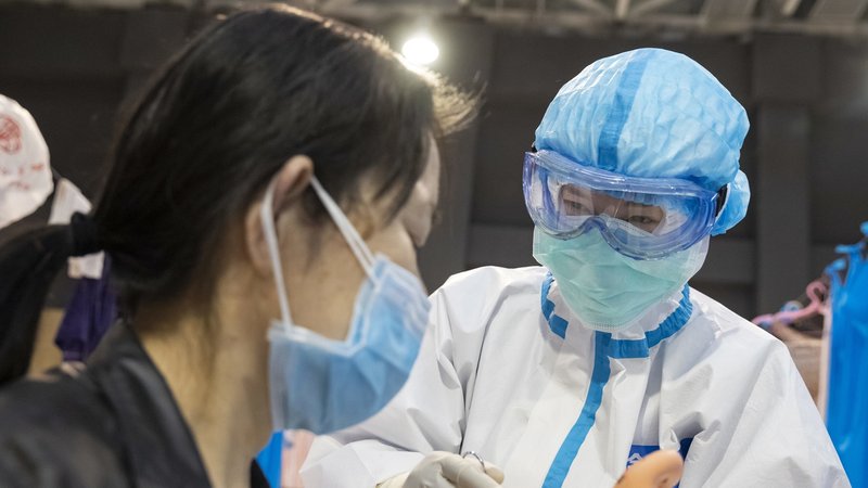 Behandlung einer Patientin in der Provinz Hubei