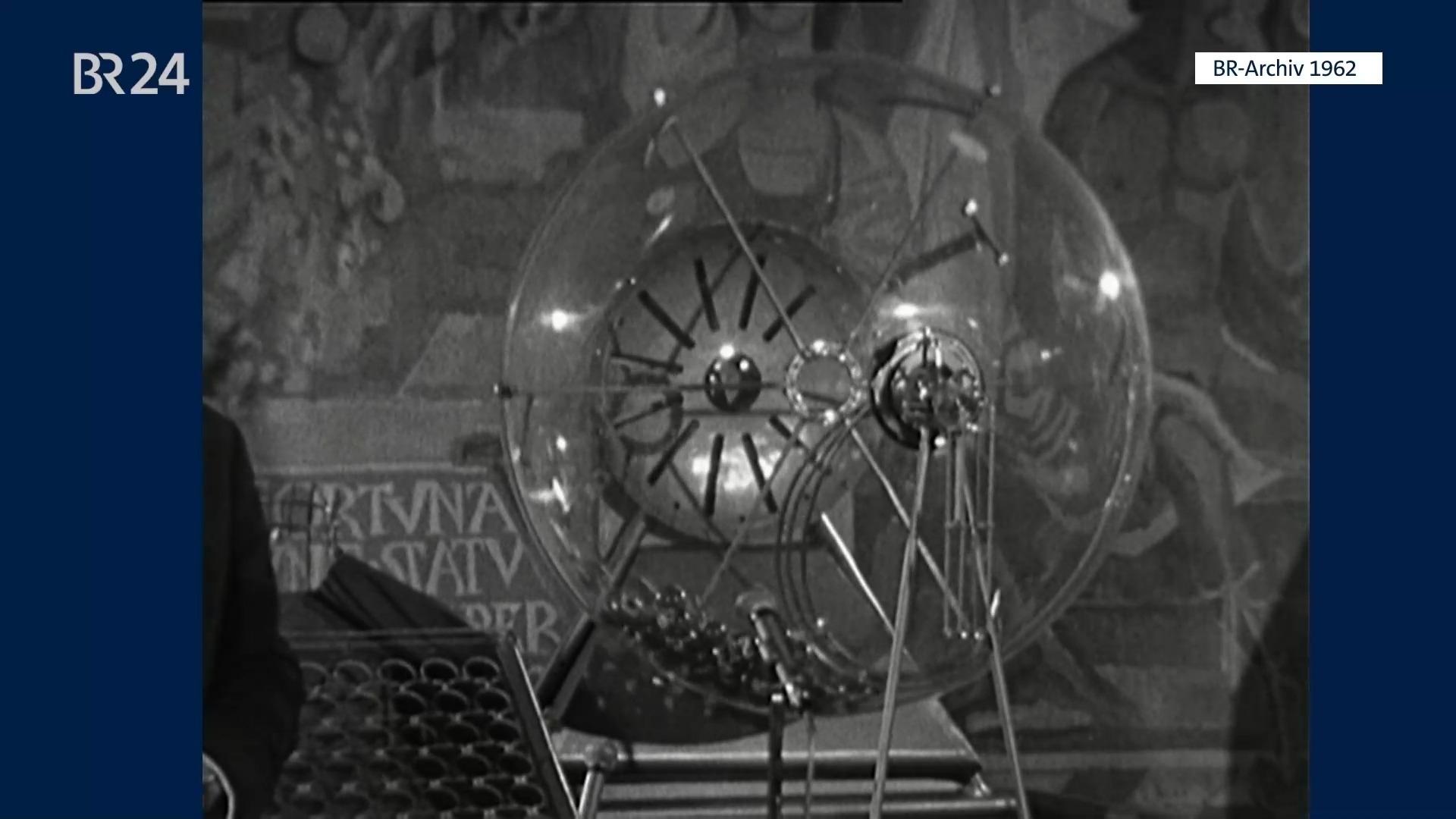 Ziehungsgerät zur Ziehung der Lottozahlen 