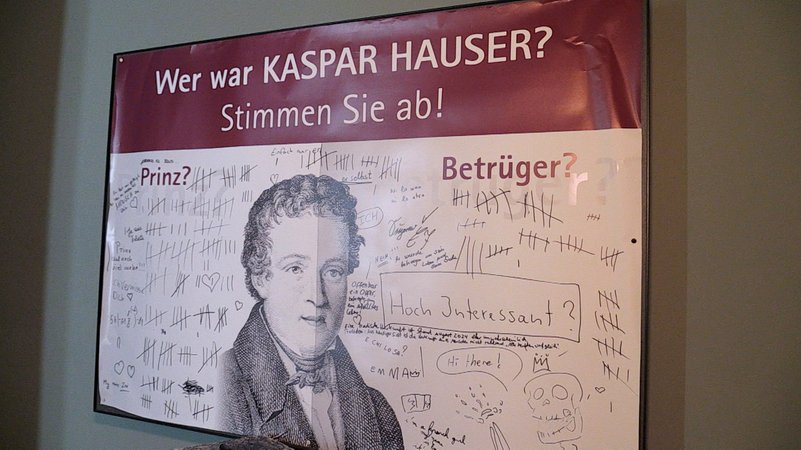 Ein Plakat zeigt eine Abstimmung. | Bild: BR/Laura Nadler Ein Plakat zeigt eine Abstimmung.