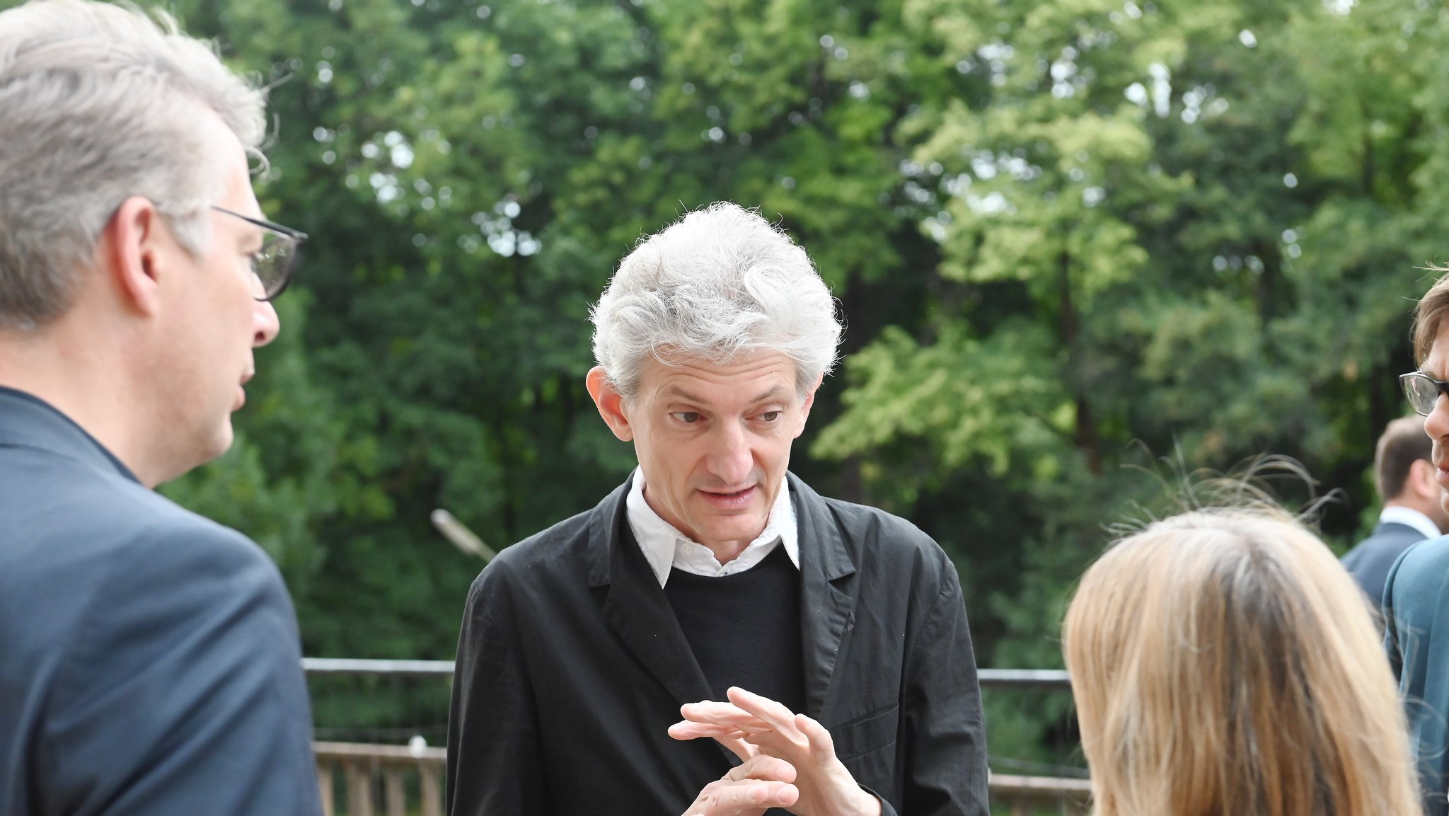 Laut "Monopol" einer der experimentierfreudigsten Ausstellungsmacher in Deutschland: Andrea Lissoni vom Münchner Haus der Kunst. | Bild: picture alliance / SZ Photo | Robert Haas Laut "Monopol" einer der experimentierfreudigsten Ausstellungsmacher in Deutschland: Andrea Lissoni vom Münchner Haus der Kunst.