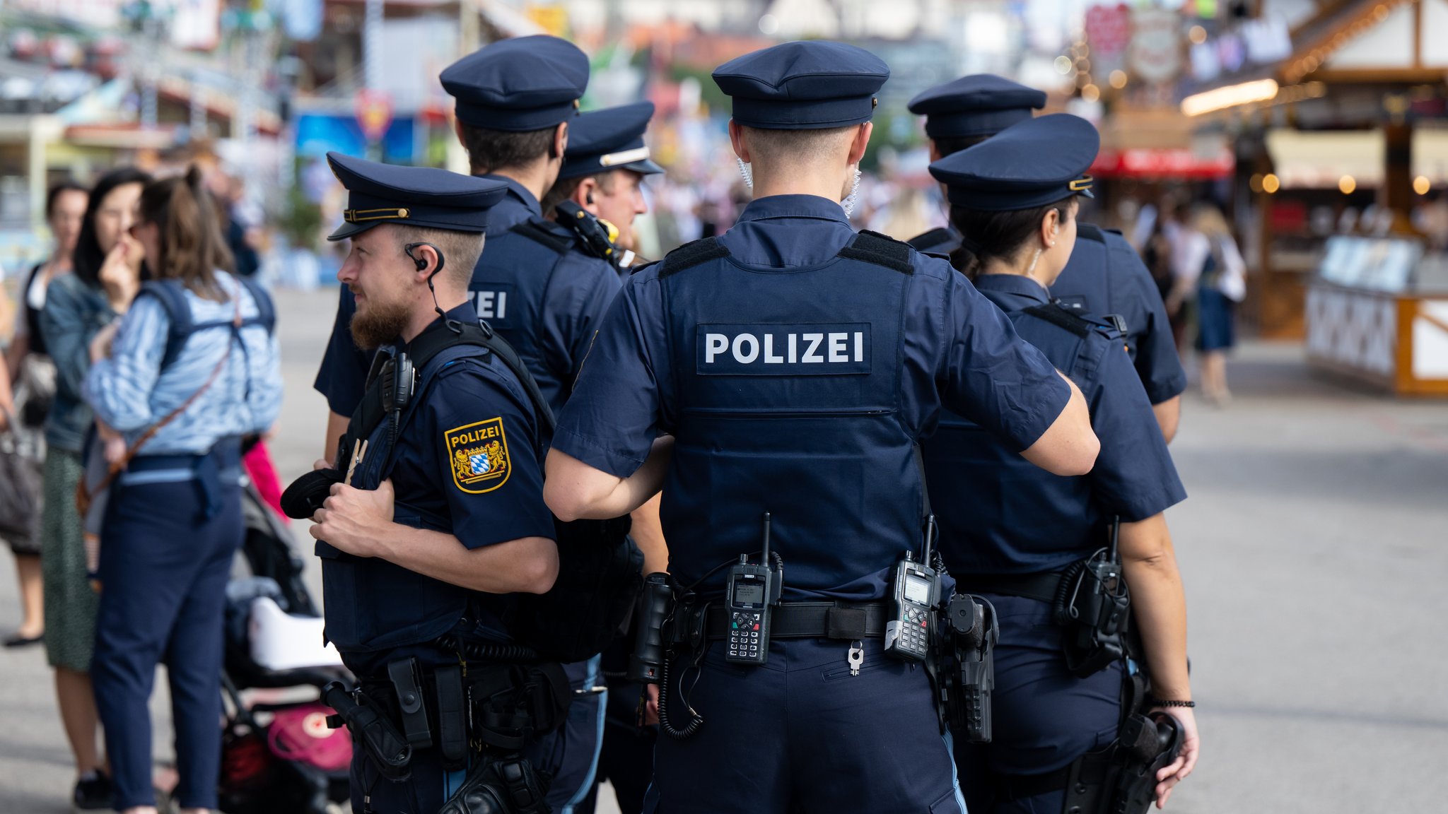 Für mehr Sicherheit auf der Wiesn: Mehr Ordner, mehr Kontrollen