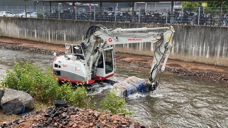 In Lohr gab es Ende August Maßnahmen zum Hochwasser-Schutz: Die Stadt hat den Fluss Lohr ausbaggern lassen.