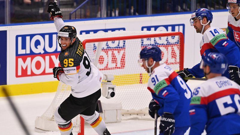 Eishockey Slowakei Deutschland | Bild: picture alliance / CTK | Jaroslav Ozana Eishockey Slowakei Deutschland