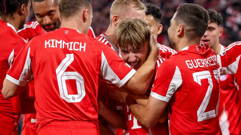 Jubeltraube FC Bayern | Bild: picture alliance / Maximilian Koch | Maximilian Koch Jubeltraube FC Bayern