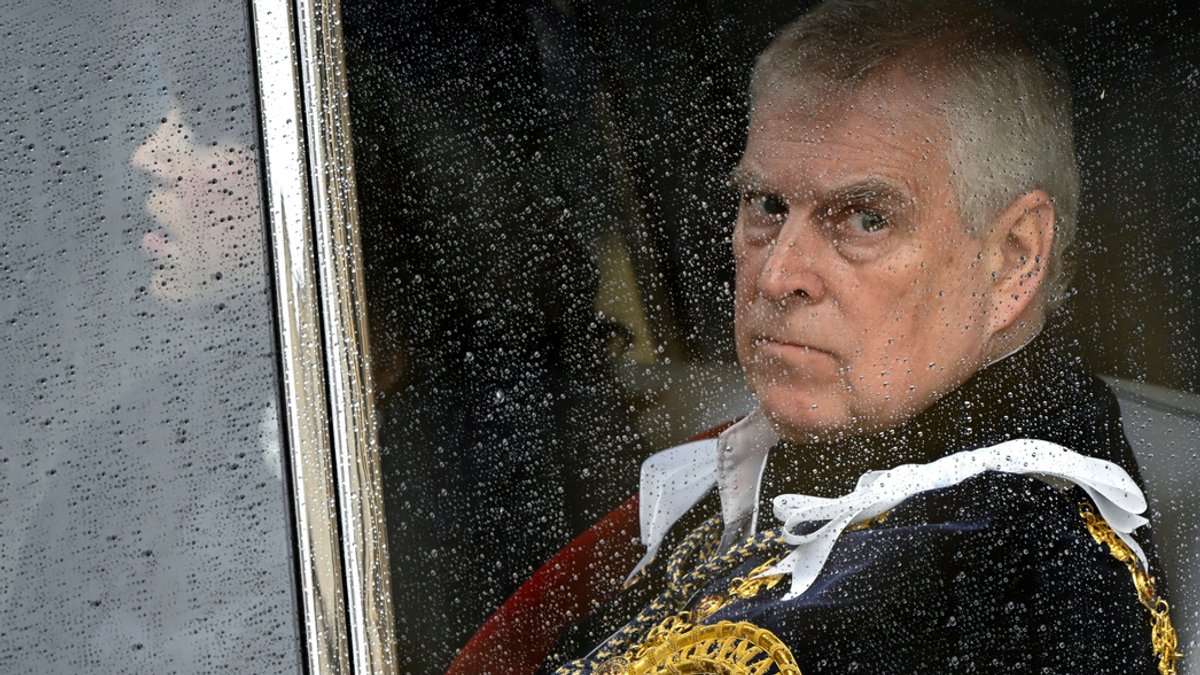 Missbrauchs-Vorwürfe: Prinz Andrew gibt königliche Titel zurück