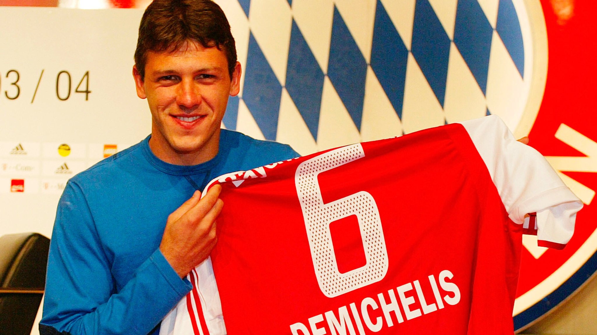 Martin Demichelis bei seiner Vorstellung beim FC Bayern | Bild: picture-alliance/dpa Martin Demichelis bei seiner Vorstellung beim FC Bayern