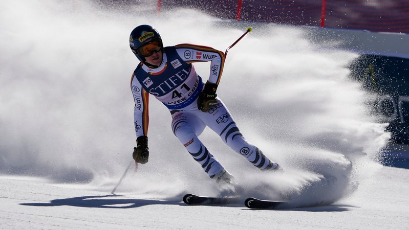 06.12.2024, USA, Beaver Creek: Ski alpin, Welt Cup, Abfahrt, Herren: Der deutsche Simon Jocher in Aktion. | Bild: dpa-Bildfunk/Robert F. Bukaty 06.12.2024, USA, Beaver Creek: Ski alpin, Welt Cup, Abfahrt, Herren: Der deutsche Simon Jocher in Aktion.