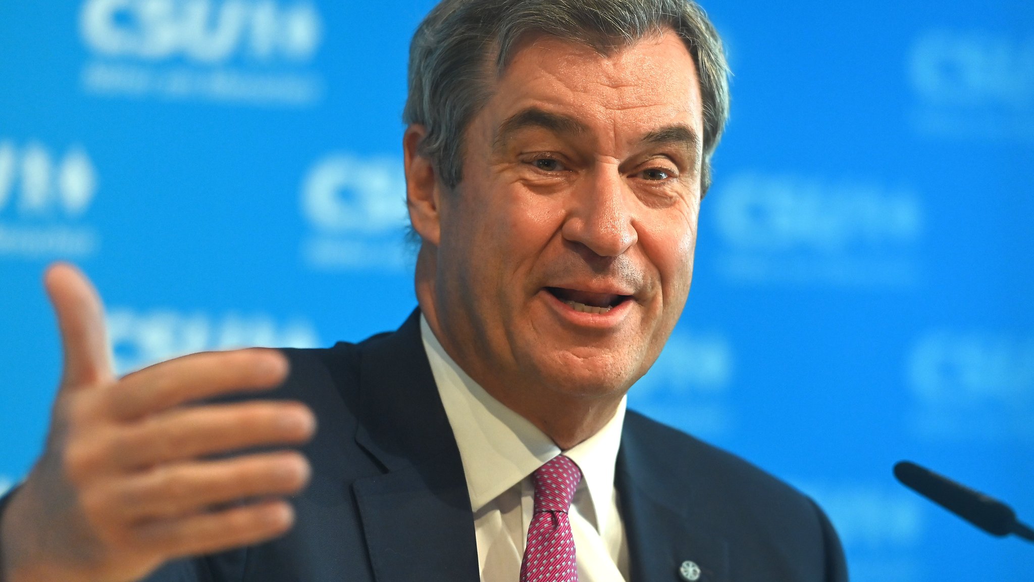 CSU-Chef Markus Söder bei der Pressekonferenz nach der CSU-Vorstandssitzung. | Bild: picture alliance / SvenSimon | Frank Hoermann/SVEN SIMON CSU-Chef Markus Söder bei der Pressekonferenz nach der CSU-Vorstandssitzung.