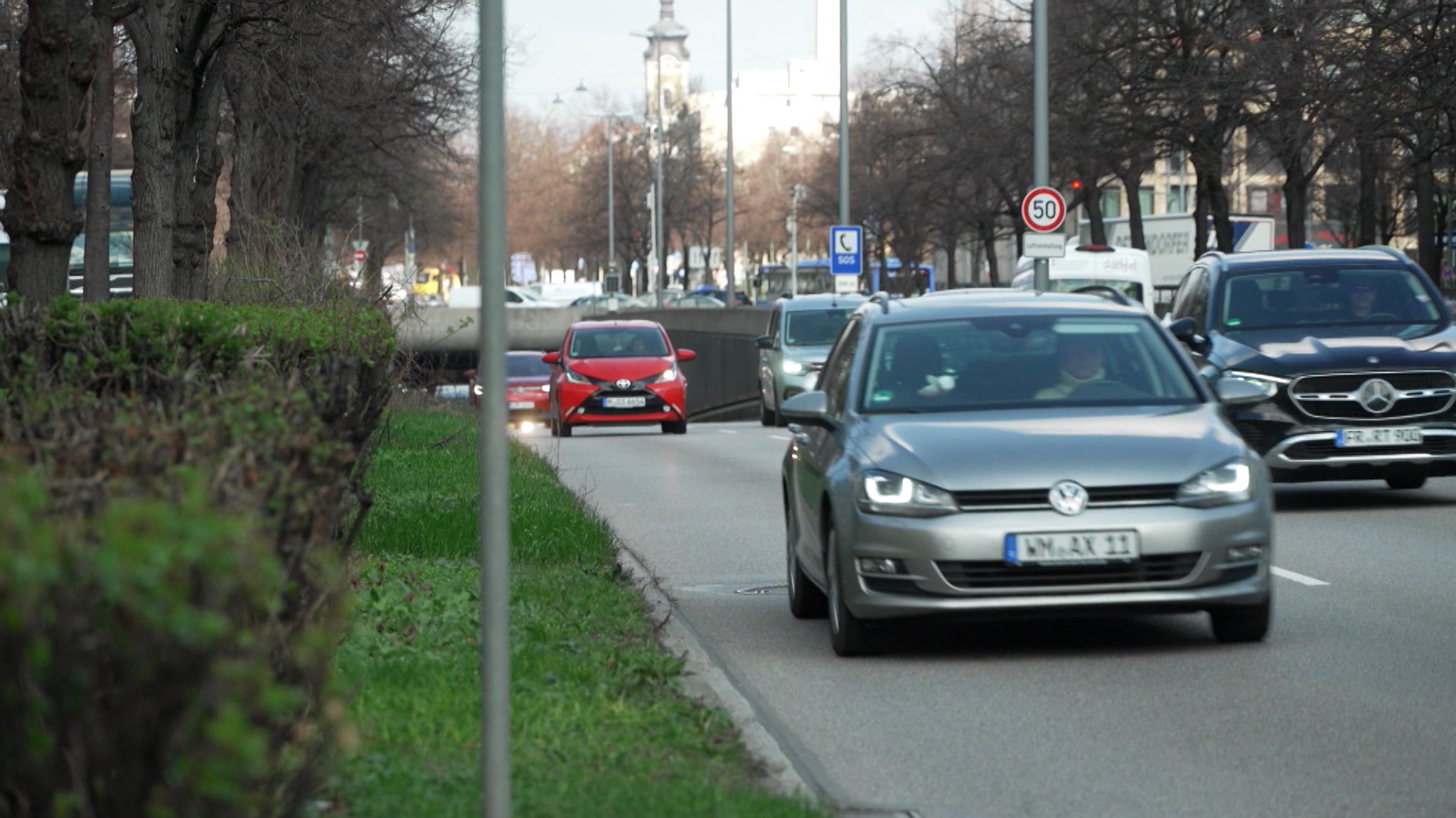 Beitrag vom 21.03.24: München muss das Dieselfahrverbot verschärfen, um die EU-Grenzwerte für Stickstoffdioxid einzuhalten. 