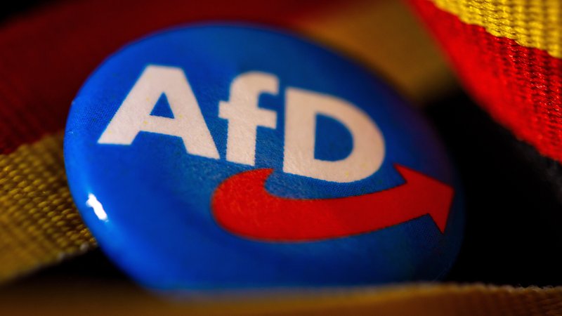 (Symbolbild) "Gesichert rechtsextremistisch": Bayerns AfD unter Beobachtung | Bild: picture alliance / Andreas Franke | Andreas Franke (Symbolbild) "Gesichert rechtsextremistisch": Bayerns AfD unter Beobachtung