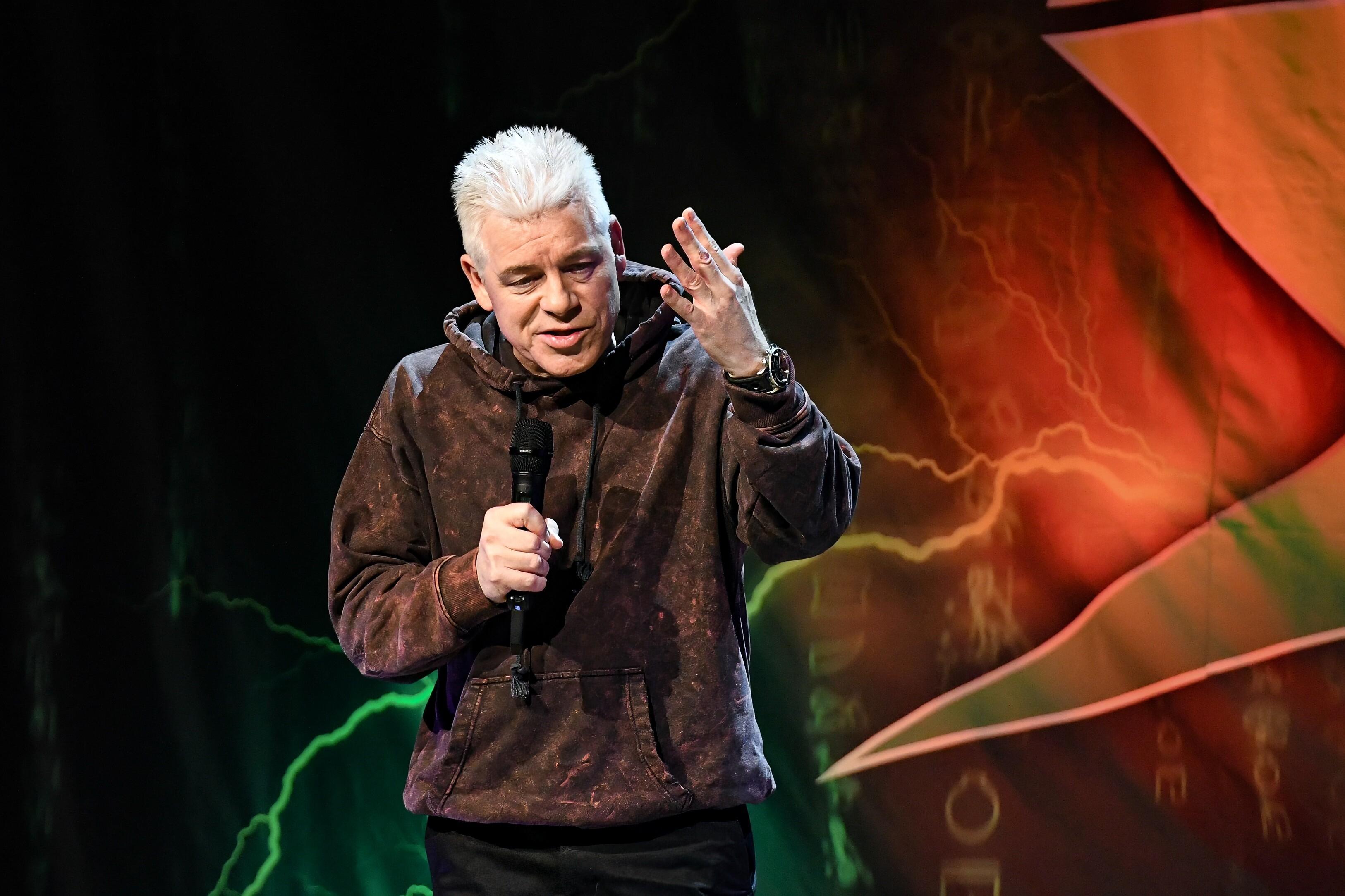 Michael Mittermeier auf der Bühne in Bamberg