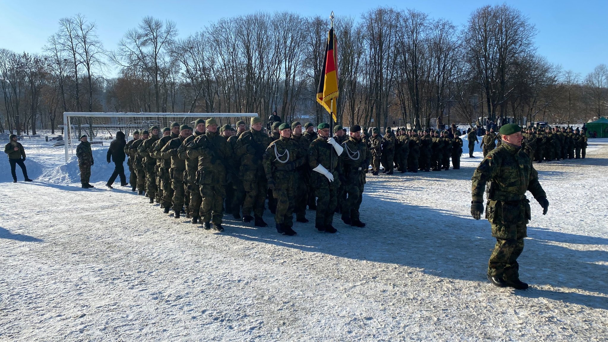 Appell bei Eiseskälte: Litauen-Brigade wächst