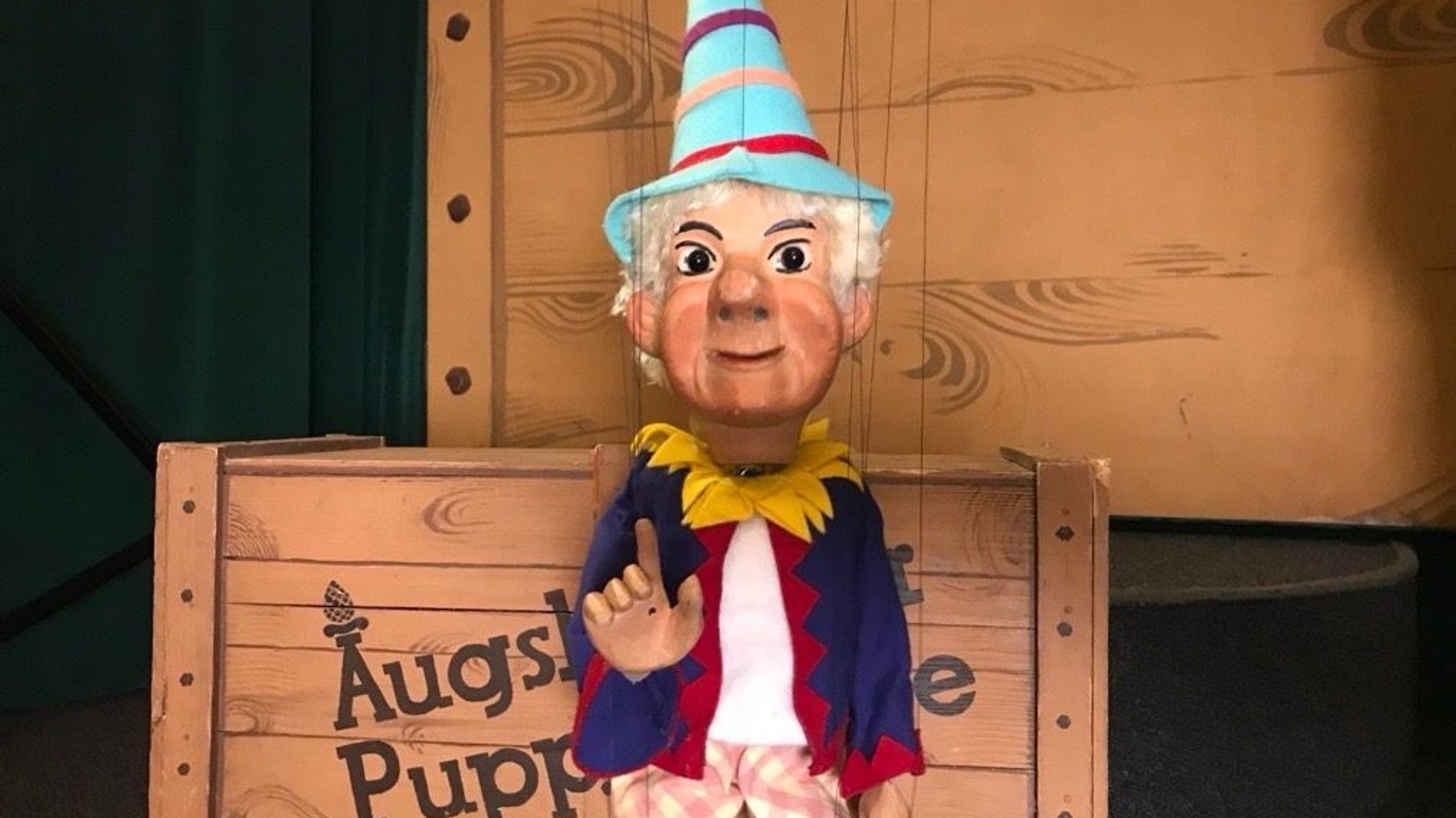 Das Kaschperle und die Augsburger Puppenkiste kämpfen derzeit vor Gericht um Fördergelder. | Bild: BR / Barbara Leinfelder Das Kaschperle und die Augsburger Puppenkiste kämpfen derzeit vor Gericht um Fördergelder.