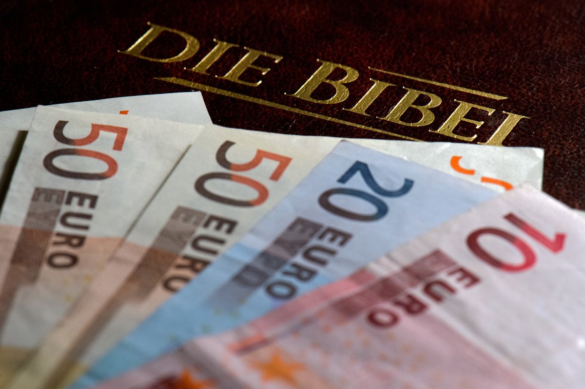 Katholische Laien fordern Regeln für Kirchen-Finanzgeschäfte