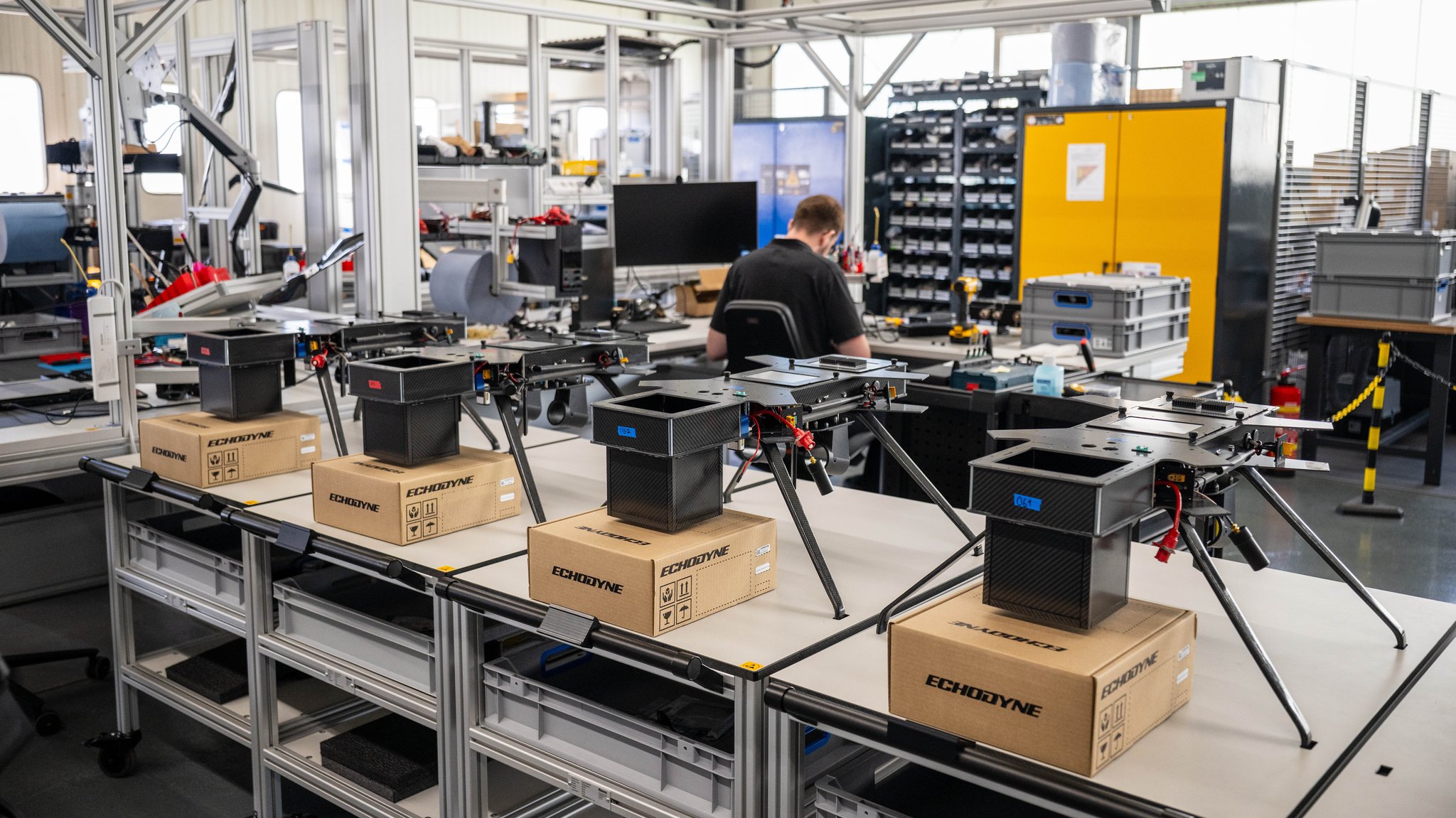 Drohnenwerkstatt beim deutschen Start-up Argus Interception. Gerade junge Firmen suchen oft Partner für die Serienproduktion.