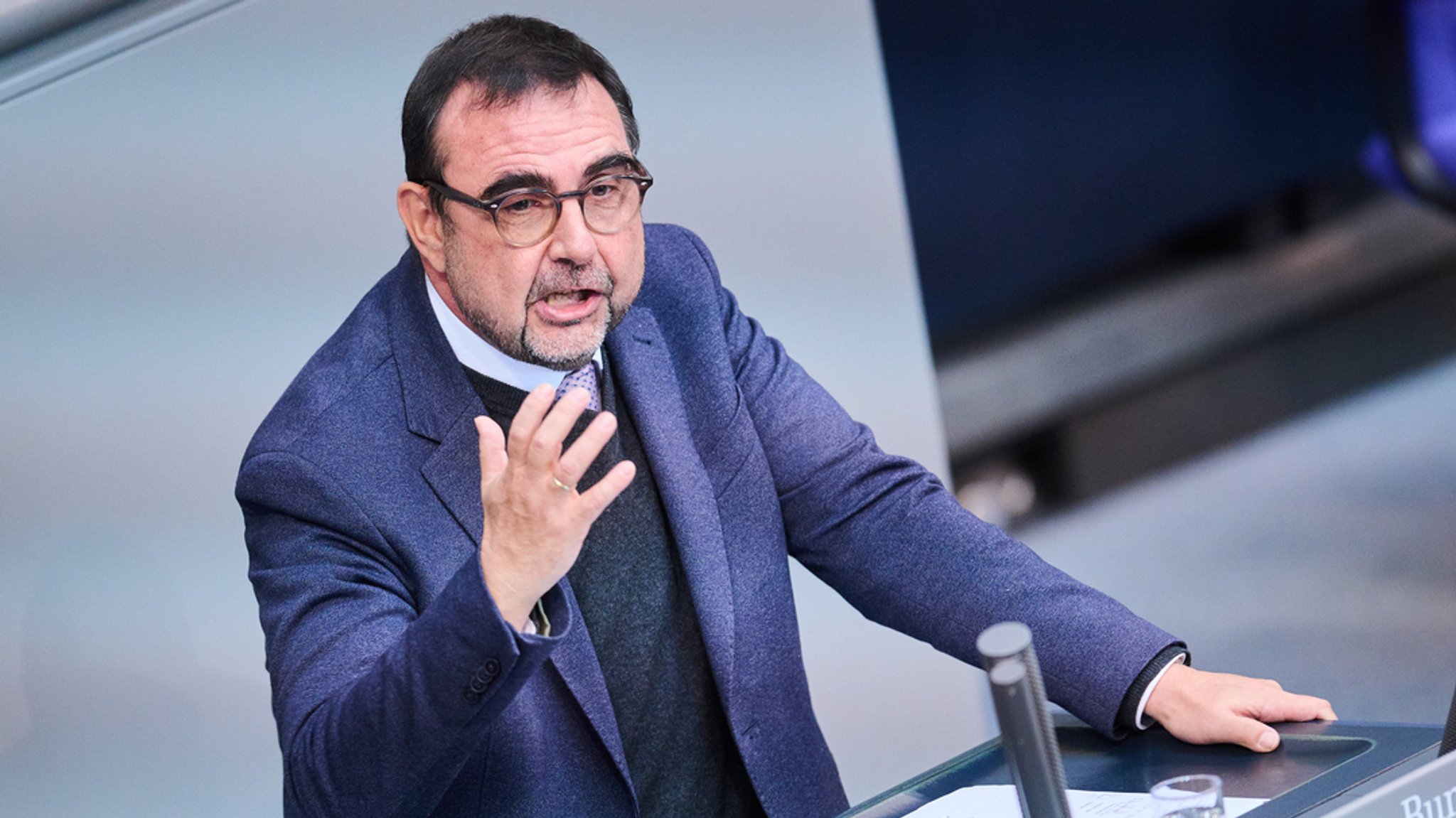 Der bayerische Gesundheitsminister Klaus Holetschek (CSU) spricht im Deutschen Bundestag.