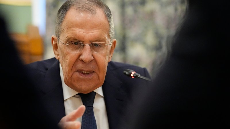 Russlands Außenminister Sergej Lawrow | Bild: dpa-Bildfunk/Alexander Zemlianichenko Russlands Außenminister Sergej Lawrow