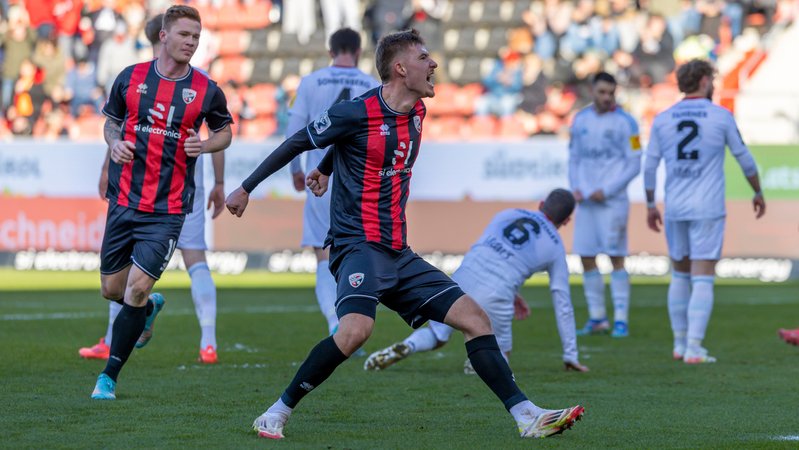 Benjamin Kanuric jubelt | Bild: picture-alliance/dpa Benjamin Kanuric jubelt