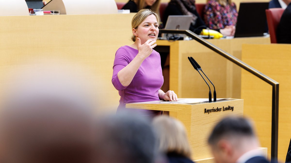 Pflichtjahr-Vorstoß: Grüne Jugend verärgert über Fraktionschefin