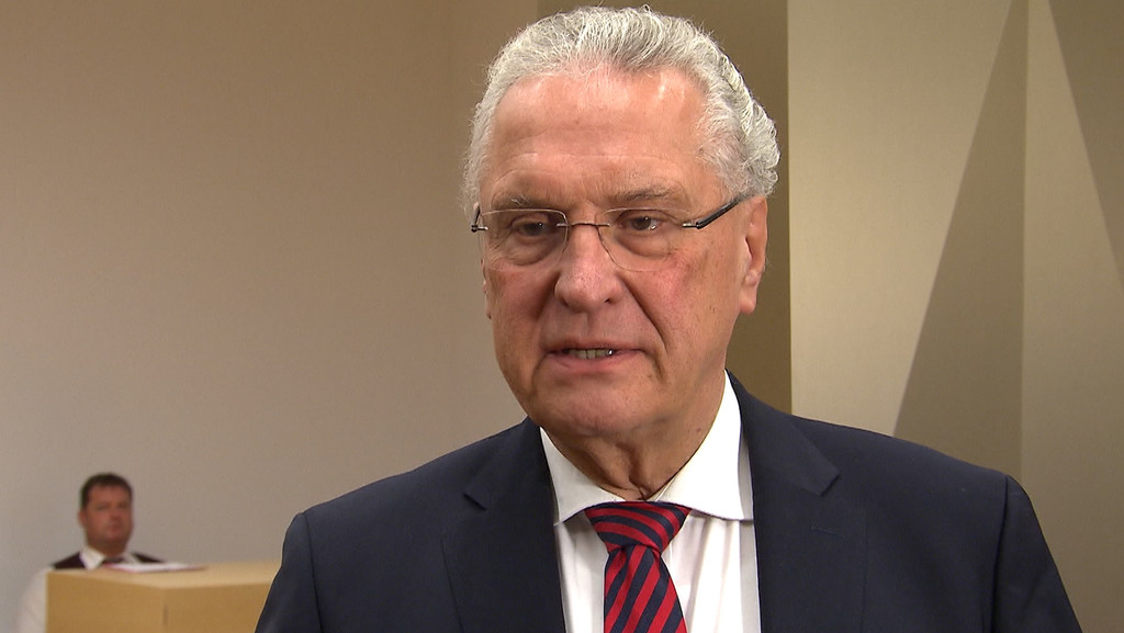Innenminister Joachim Herrmann: "Großer Erfolg für den Rechtsstaat" | Bild: BR Innenminister Joachim Herrmann: "Großer Erfolg für den Rechtsstaat"