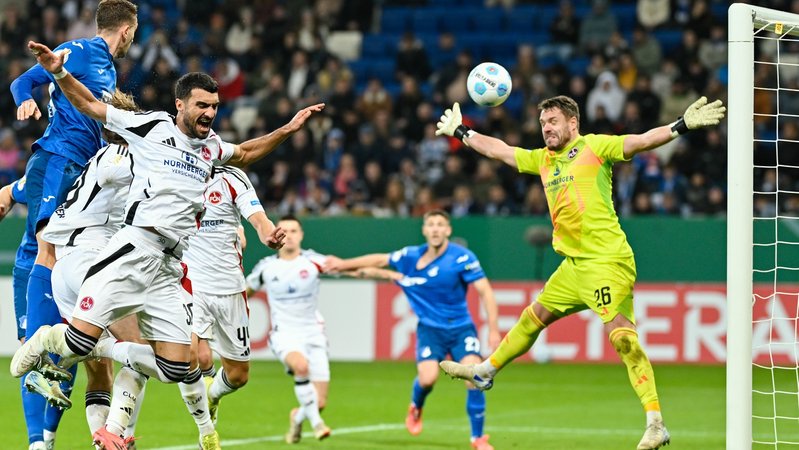 Chaves trifft zum 2:1 | Bild: picture-alliance/dpa Chaves trifft zum 2:1