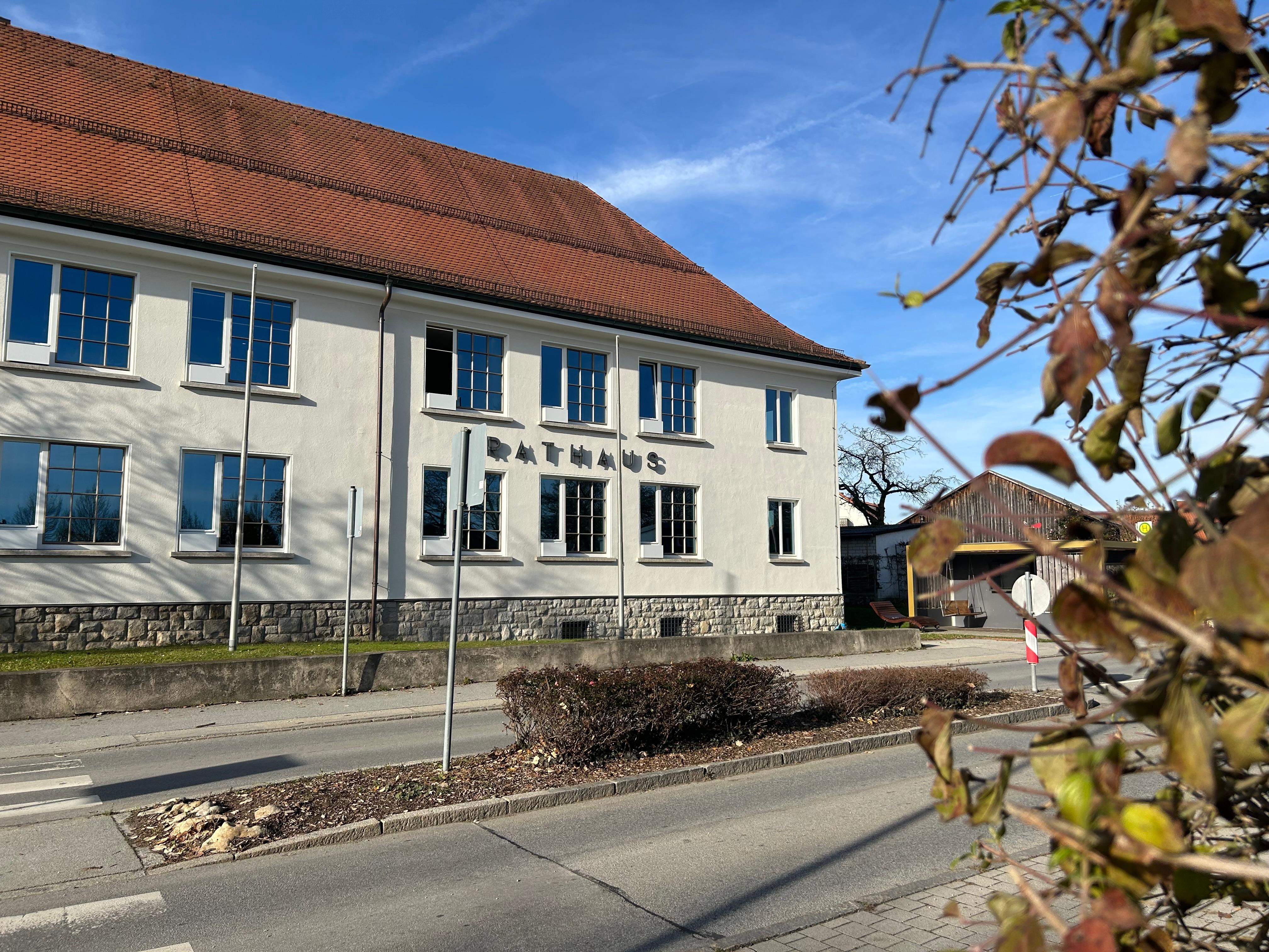 Das Rathaus der Gemeinde Salzweg