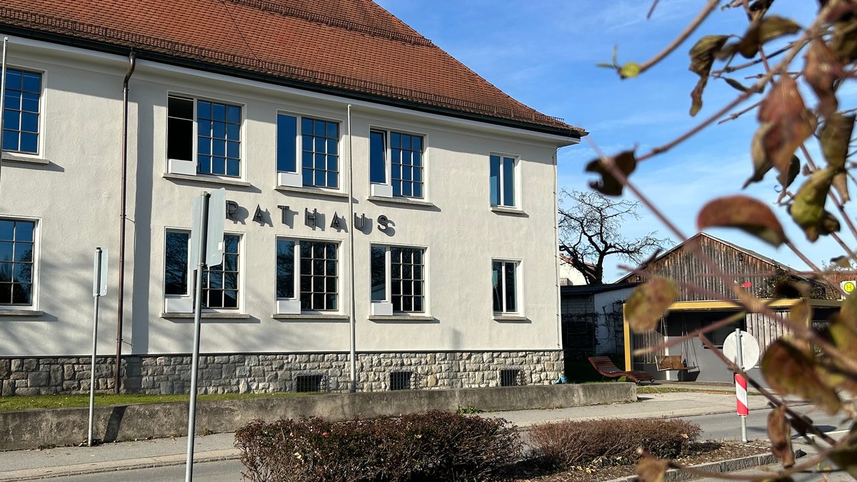 Salzweg fast pleite: Streit um Kreditaufnahme dauert an